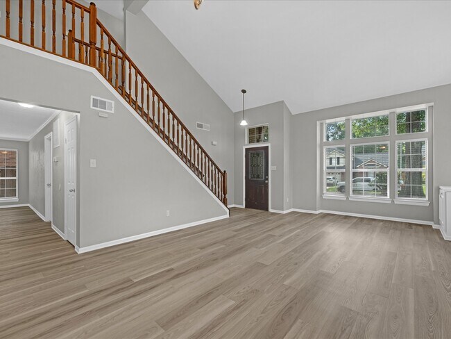 Building Photo - 4241 Mountain Peak Way