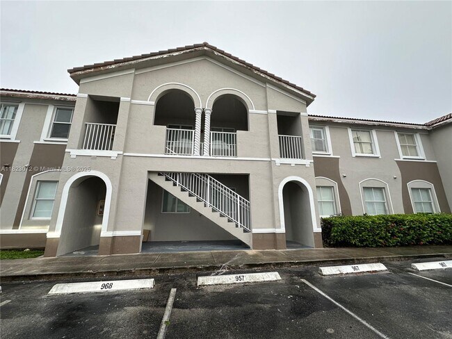 Primary Photo - 1661 SE 29th Ct