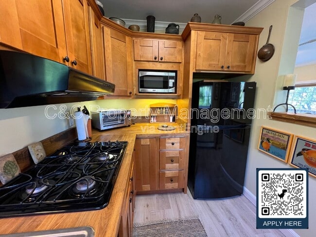 Primary Photo - 6 Kittiwake Rd