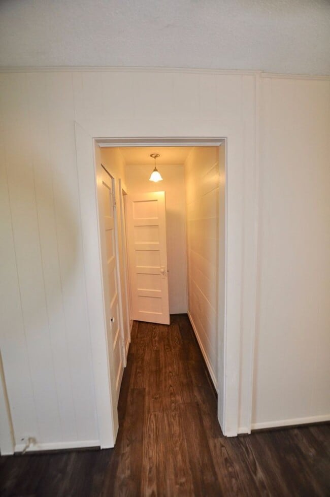 Building Photo - FOR LEASE - 1 BR - 1 BA Frame Home on Larg...