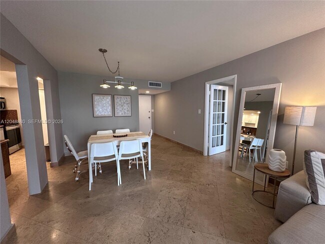 Building Photo - 18021 Biscayne Blvd