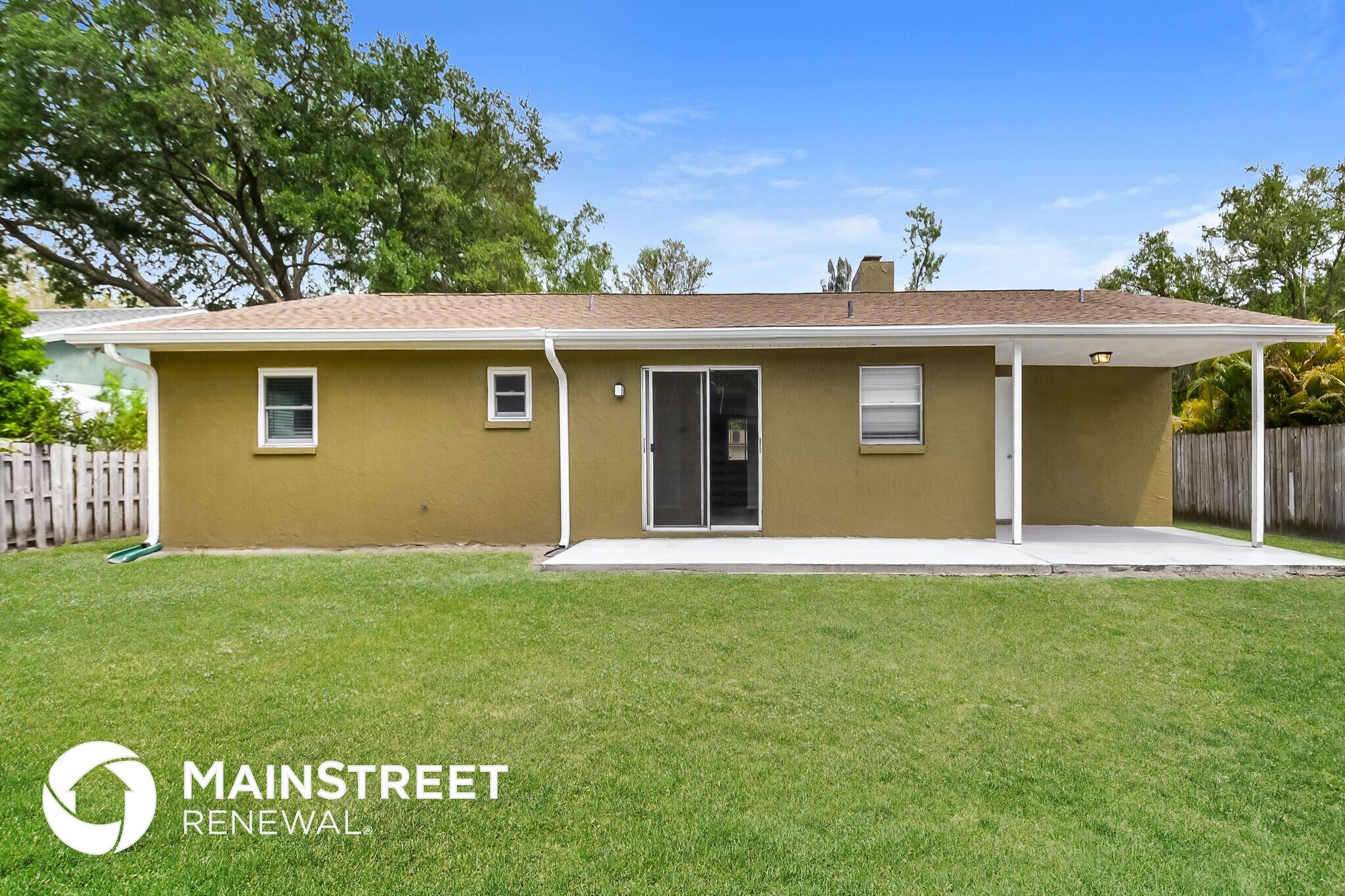 Building Photo - 4715 Almanza Ave