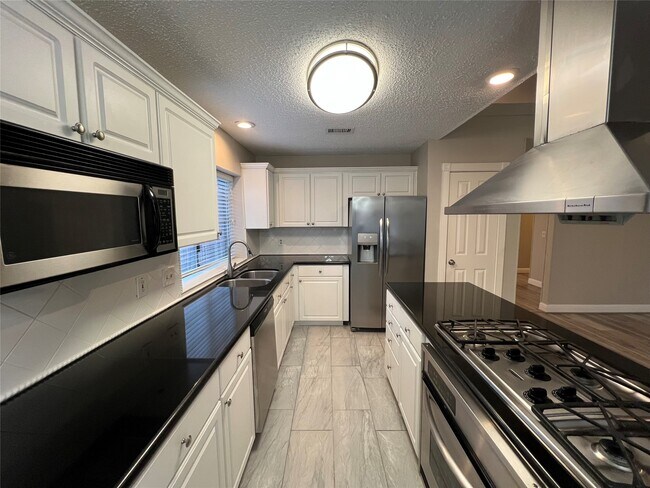 Building Photo - 187 Sandpebble Dr