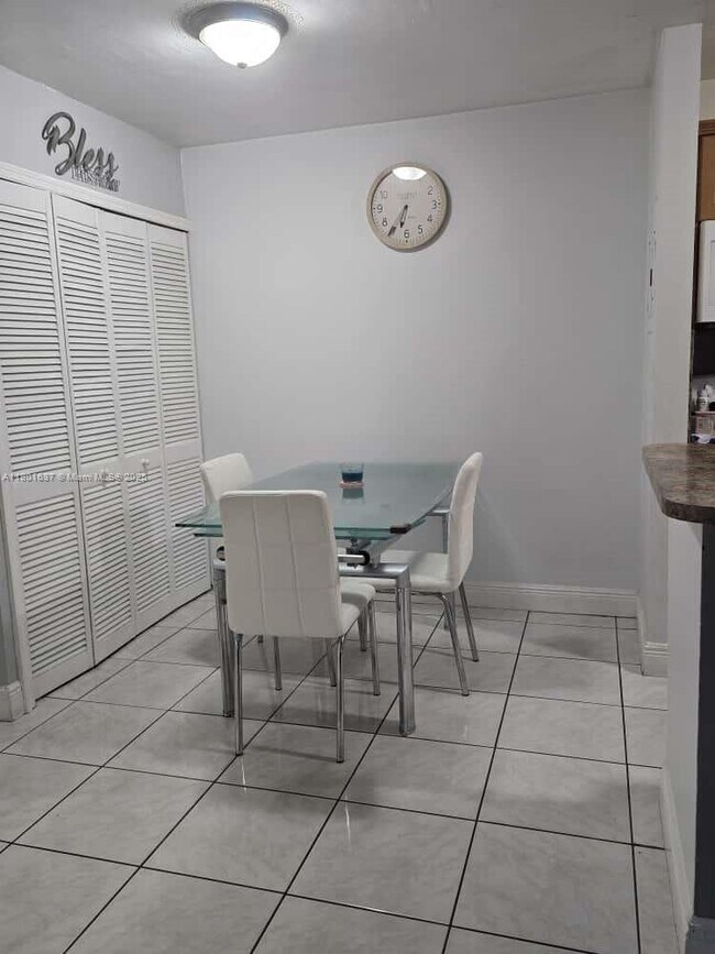 Building Photo - 15620 SW 80th St