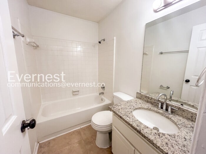Building Photo - 3615 Winterberry Ln