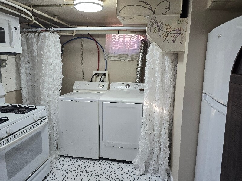 Building Photo - 753 Bellaire St