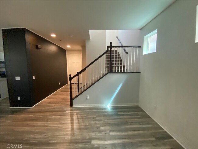 Building Photo - 5942 Ginger Dr
