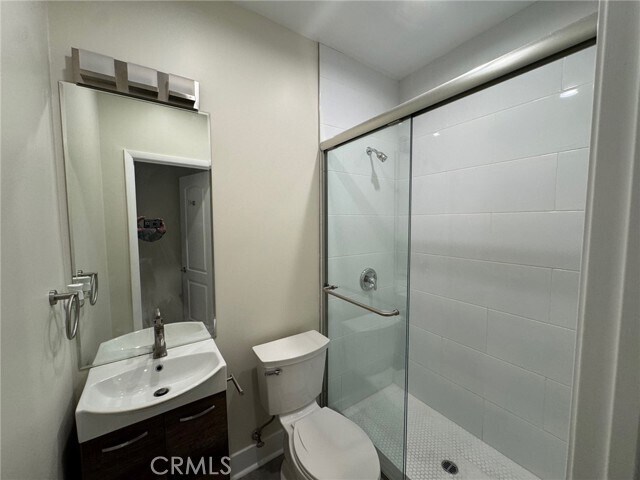 Building Photo - 204 Mockingbird Ln