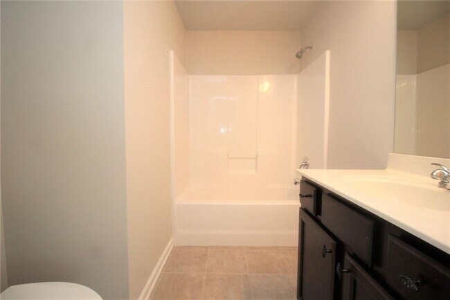 Building Photo - 4086 Water Mill Dr