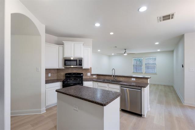 Building Photo - 516 Byron Nelson Dr