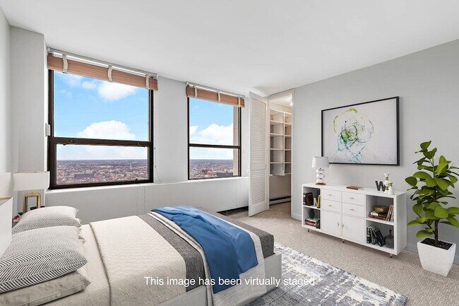 Building Photo - 2626 N Lakeview Ave