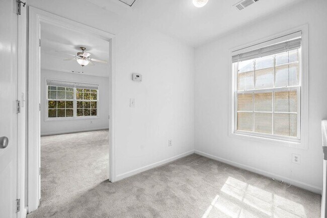 Building Photo - 2677 Cedar Dr