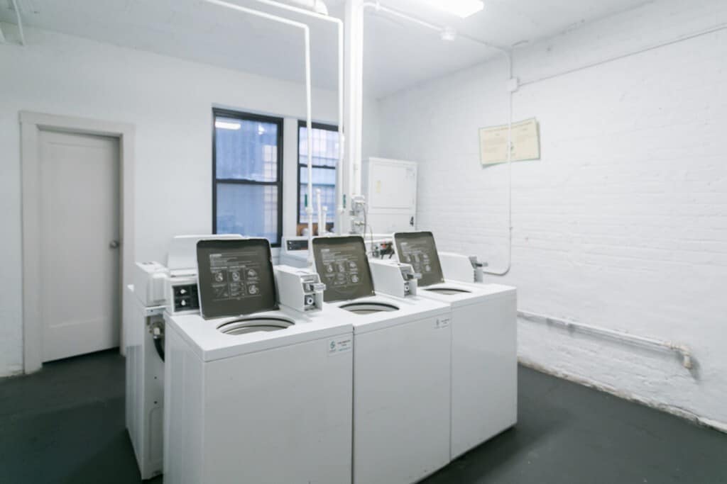 Building Photo - 2402 N Kedzie Blvd