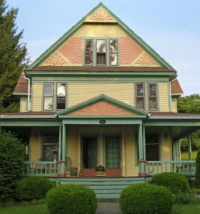 Primary Photo - 35 Prospect St