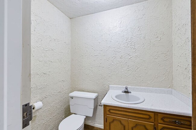 Building Photo - 4980 W 4000 N