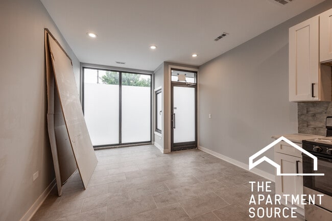 Building Photo - 5416 W Belmont Ave