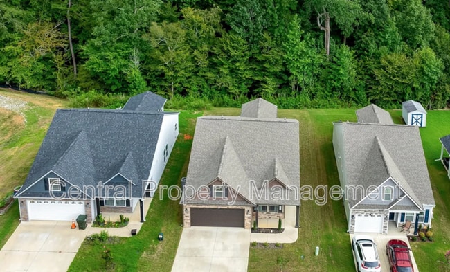 Building Photo - 487 Timberwood Dr
