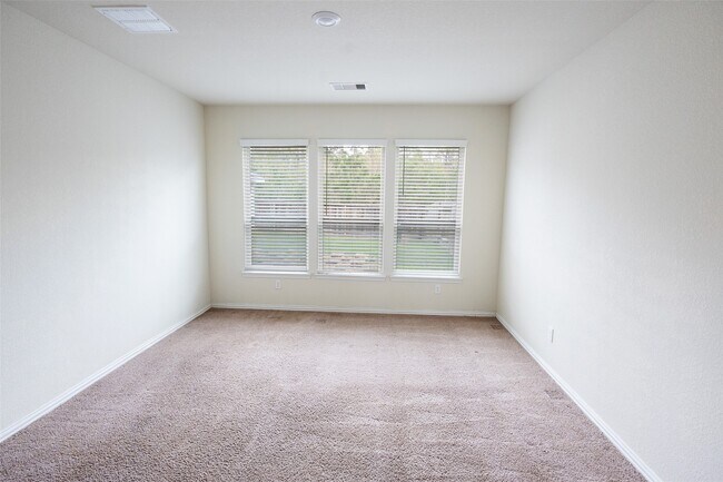 Building Photo - 216 N Lynx Trail