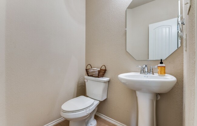 Building Photo - 322 Tribute Dr