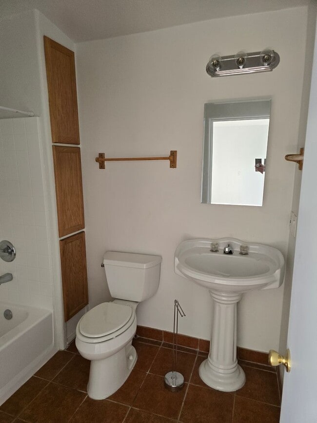 Building Photo - Move In Special!! - Beautifully Renovated ...