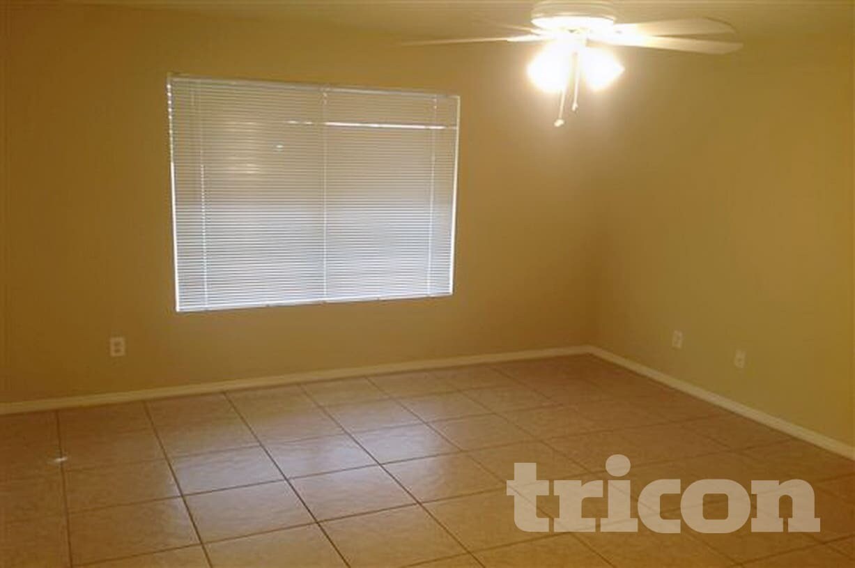 Building Photo - 2063 W Morningside Dr