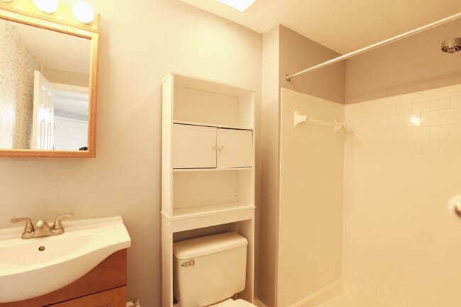 Building Photo - Welcome Home!