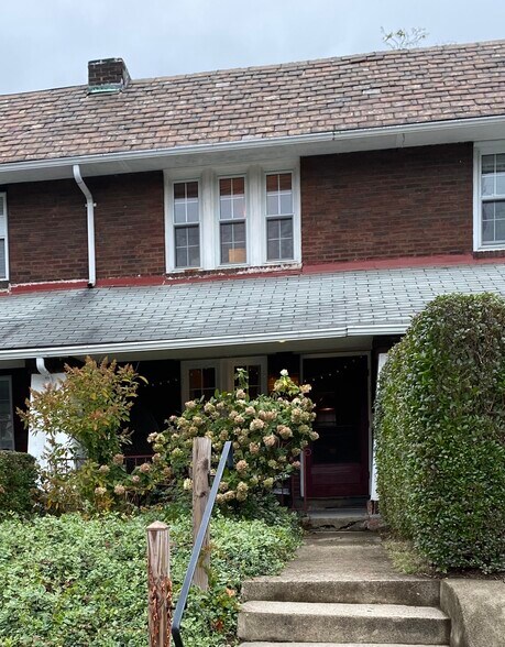 Building Photo - 5931 Alder St