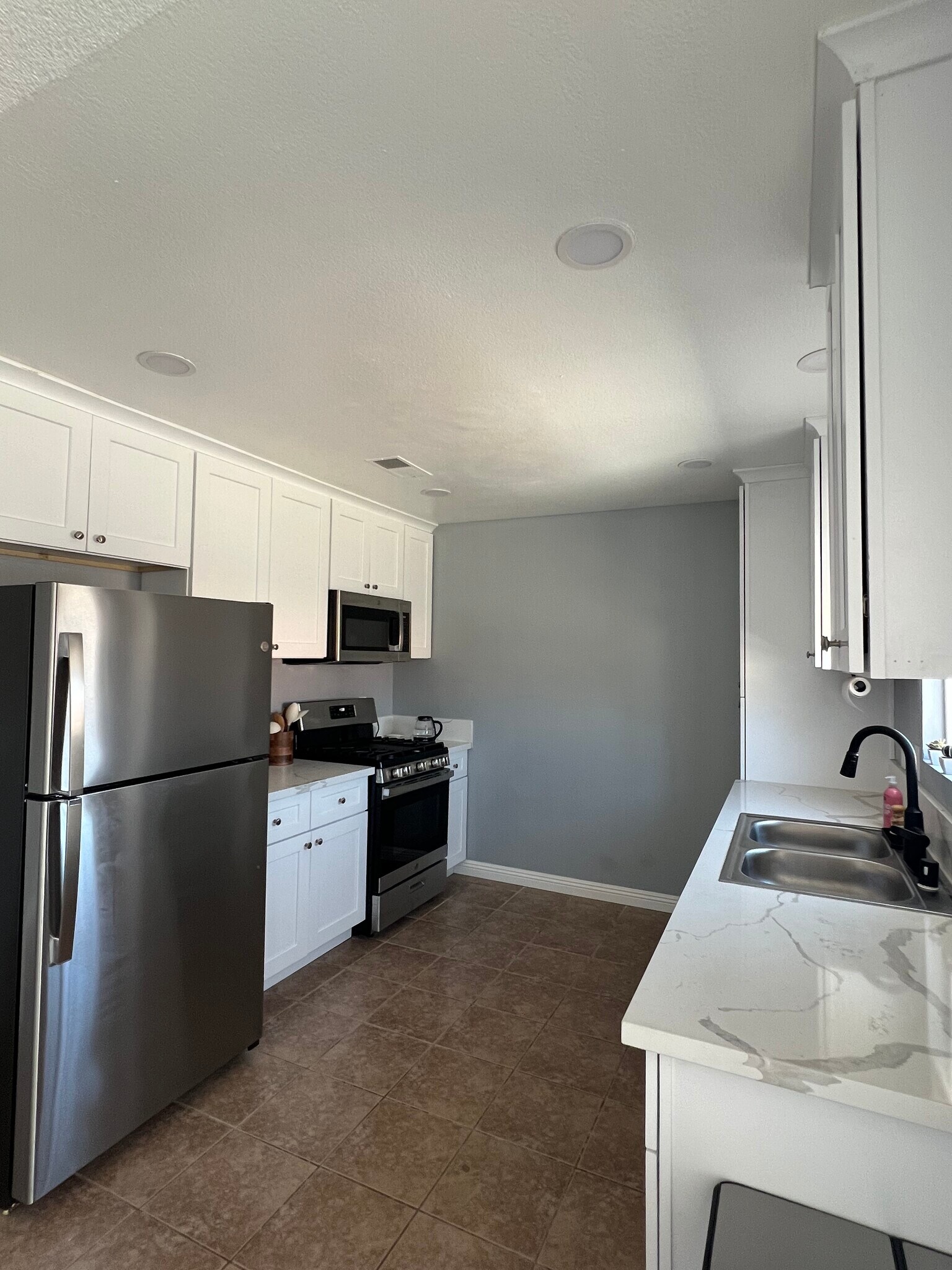 Building Photo - 66115 Avenida Cadena