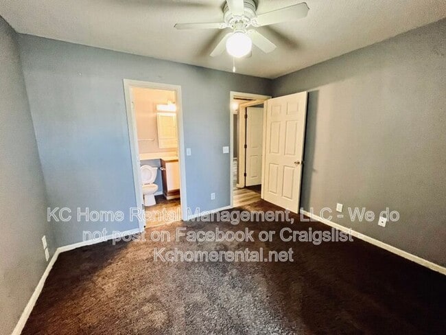 Building Photo - 6836 N Olive St