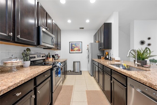 Building Photo - 1030 SW 147th Ave