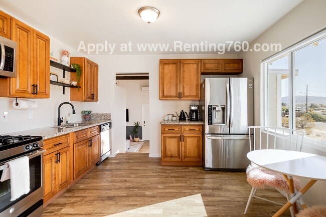 Primary Photo - Lovely 3 Bed Home With Solar Panels!