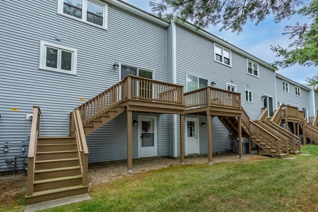 Building Photo - 116 Turnpike Rd