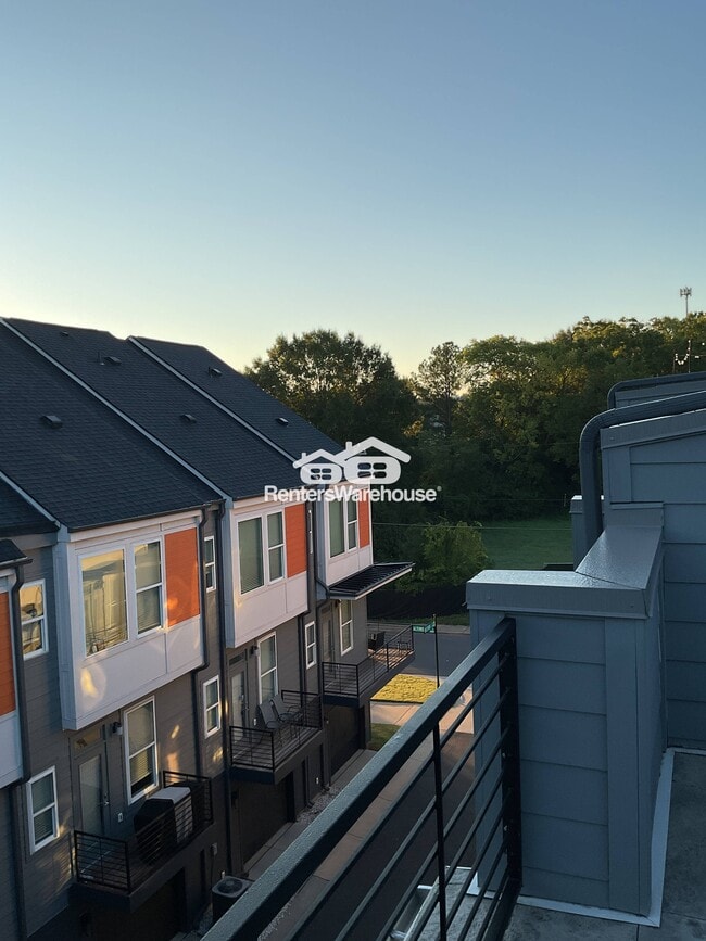 Building Photo - 1319 Millpark Ln