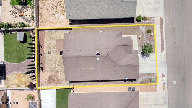 Building Photo - 2932 Pino Triste Dr