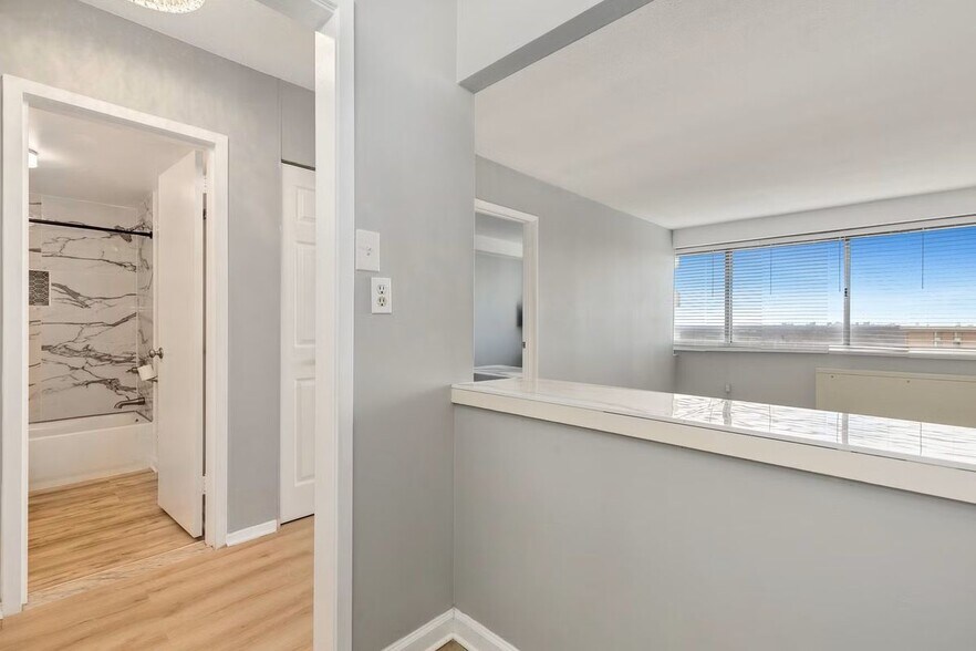 Building Photo - 5500 Friendship Blvd