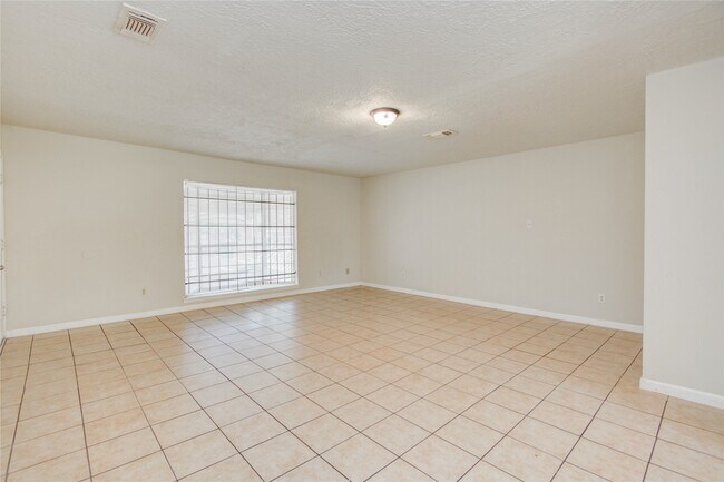 Building Photo - 9526 Balsam Ln