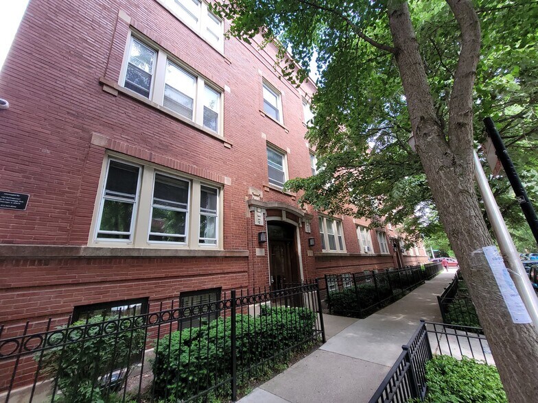 Primary Photo - 1407 W Winona St