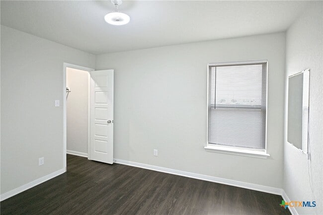 Building Photo - 2973 Greenbriar Rd