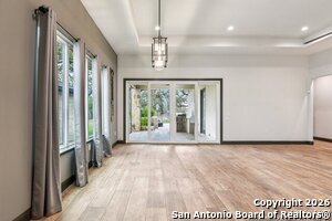 Building Photo - 661 inner