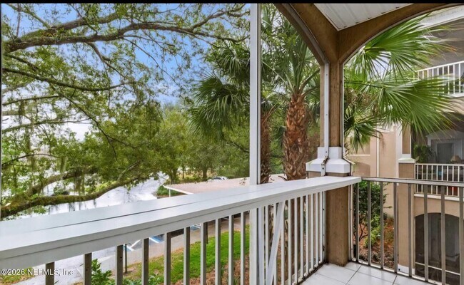 Building Photo - 10550 Baymeadows Rd