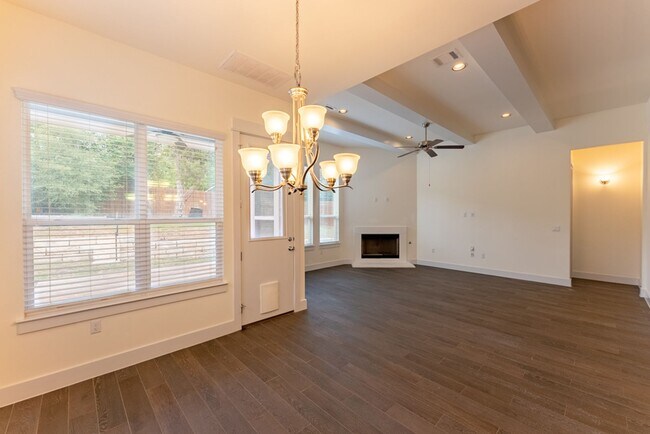 Building Photo - Spacious, Stylish, and Perfectly Located 3 Bedrooms, 2.5 Bathrooms in North Shields!!!