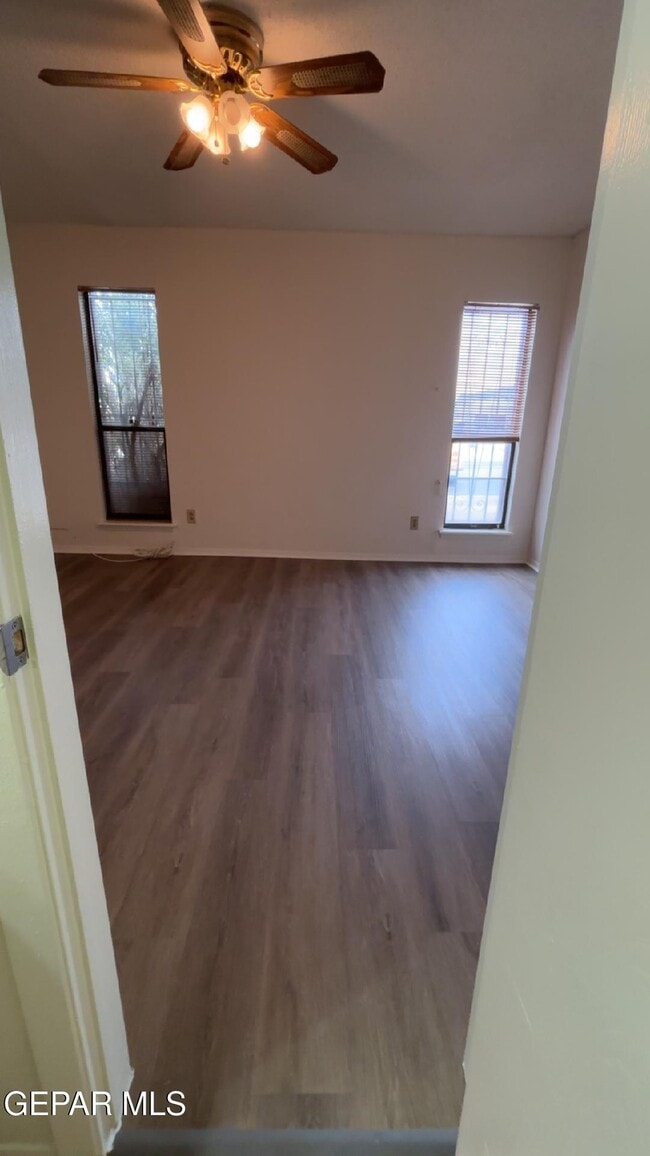 Building Photo - 1601 Common Dr