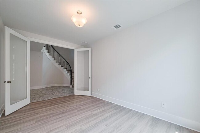 Building Photo - 23649 Silver Palm Trl