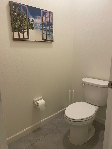 Building Photo - 3115 Marshall Dr