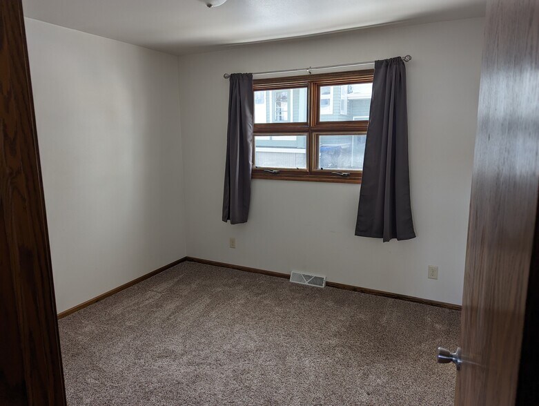 Bedroom 2 - 283 E Oak St