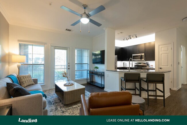 Building Photo - 420 W Slaughter Ln