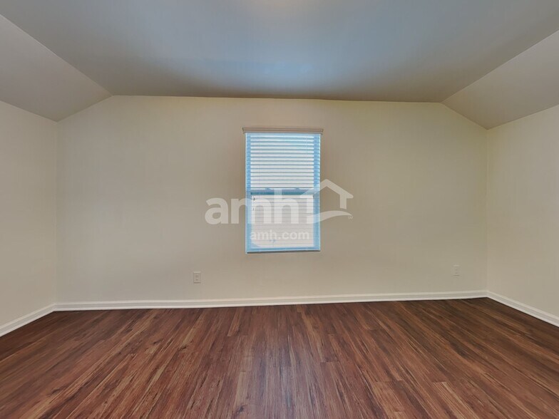 Building Photo - 12851 Clydesdale Dr