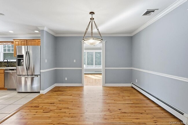 Building Photo - 19 Howell Pl