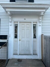 Building Photo - 18 Roundy St