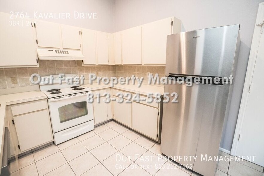 Building Photo - 2764 Kavalier Dr
